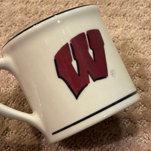 University of WISCONSIN BADGERS Madison W Logo Hardstone VTG Ceramic Mug Coffee - Picture 1 of 6